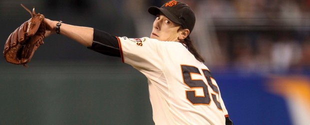 Lincecum lanzó joya de pelota en las Grandes Ligas | Reuters | Lincecum se sumó a otros lanzadores que han tenido buenas actuaciones en el debut como profesionales en la fase final.